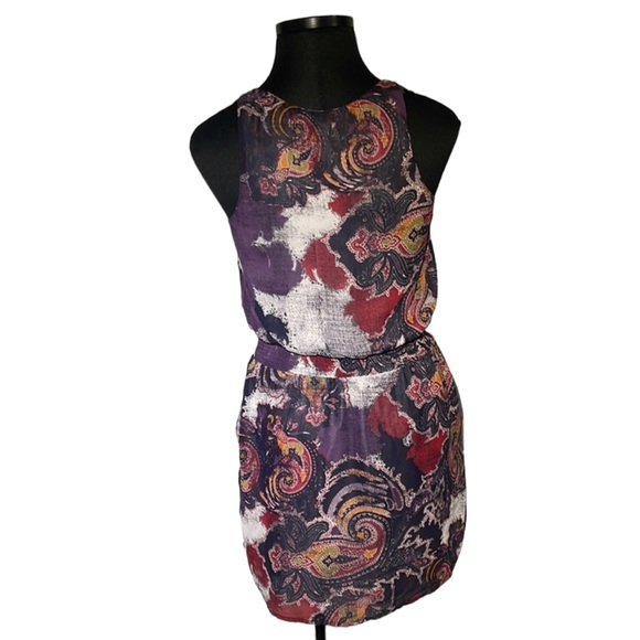 Free People beautiful dress. Size. L. Ties detail in front.  Pockets - Picture 5 of 9